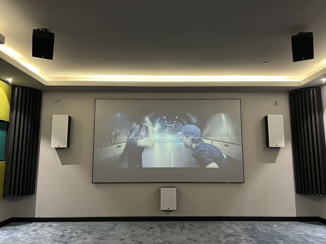 影音空间投影与声学处理现场